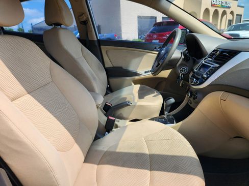 Used 2014 Hyundai Accent GLS w/ Option Group 2 FWD image 16