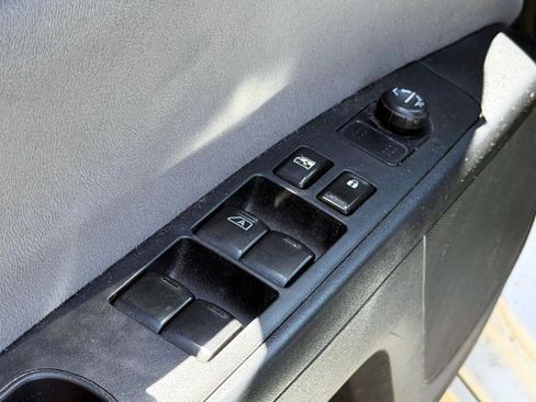 Used 2012 Nissan Sentra 2.0 SR FWD image 16