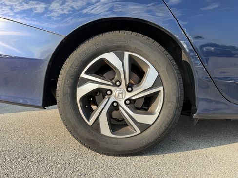 Used 2016 Honda Accord LX image 9