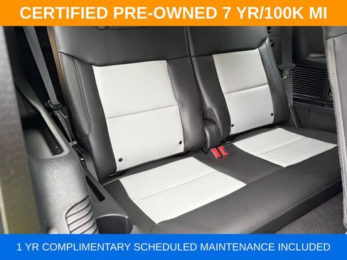 Used 2022 Ford Explorer XLT w/ Equipment Group 202A AWD/4WD image 25