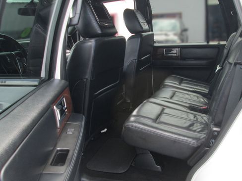 Used 2015 Lincoln Navigator Luxury image 13