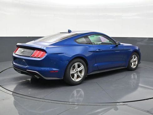 Used 2022 Ford Mustang Coupe RWD image 5