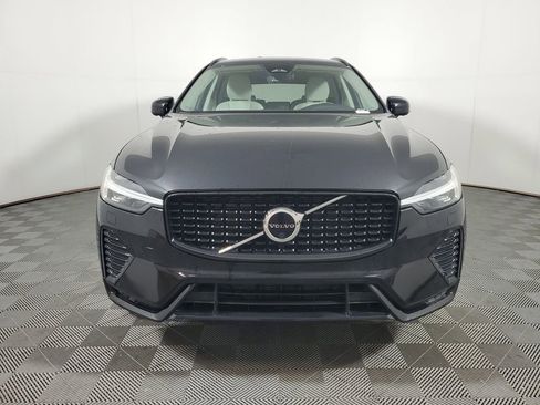 Used 2023 Volvo XC60 B5 Plus w/ Climate Package FWD image 2