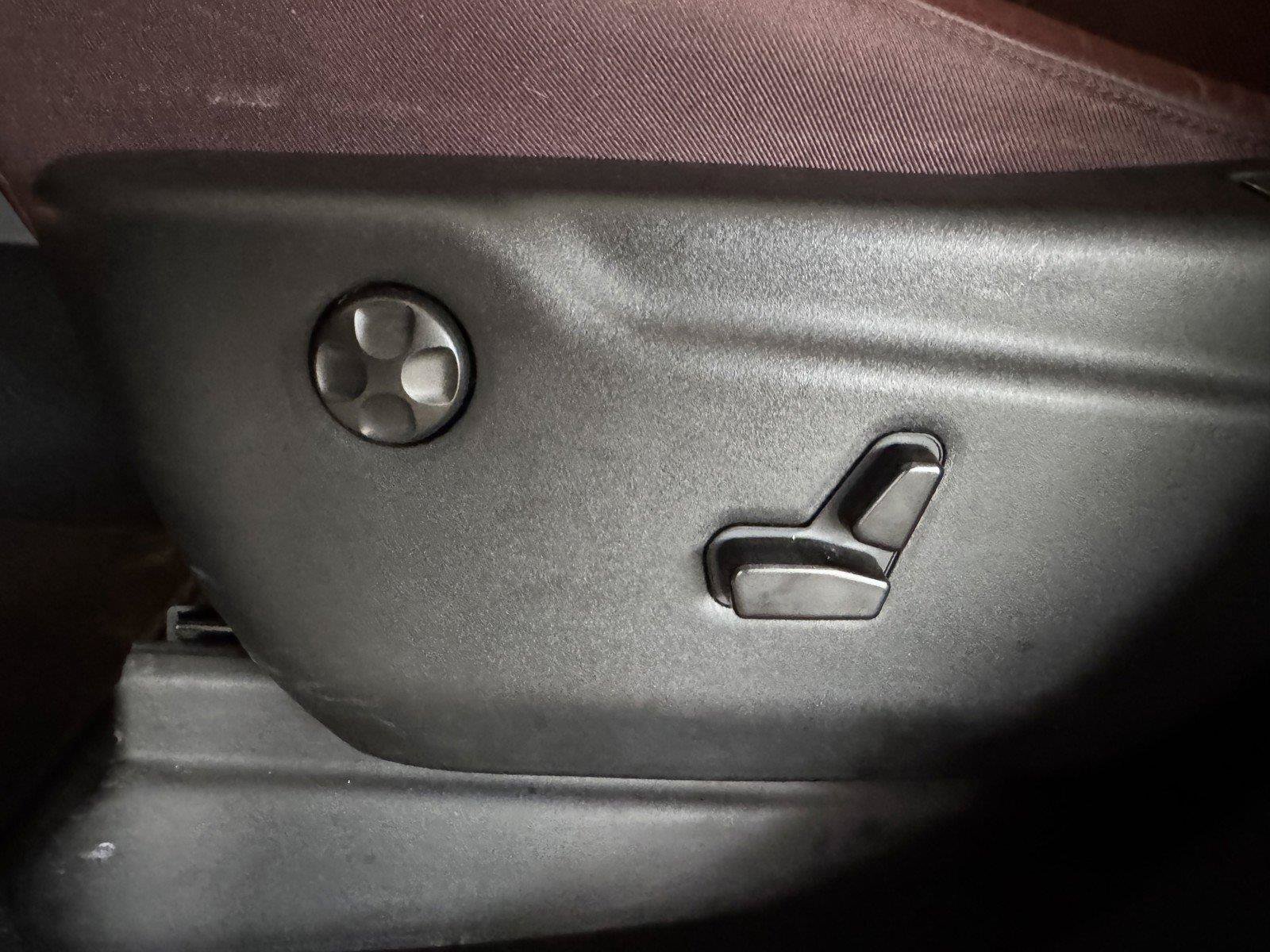 Used 2025 Dodge Durango R/T AWD/4WD image 32