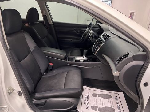 Used 2017 Nissan Altima 2.5 SR w/ Midnight Edition Package image 52