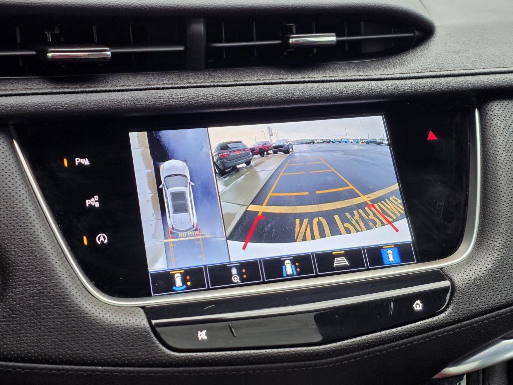 Used 2023 Cadillac XT5 Premium Luxury w/ Technology Package AWD/4WD image 36