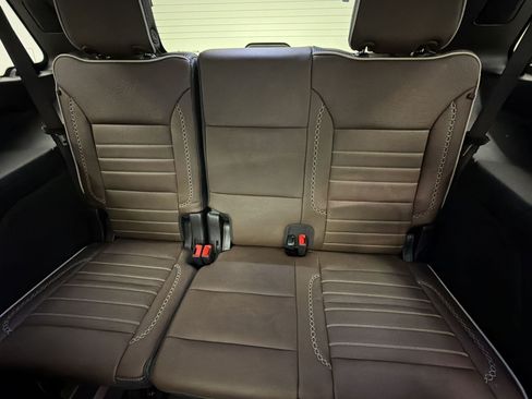Used 2026 GMC Yukon Denali Ultimate AWD/4WD image 30
