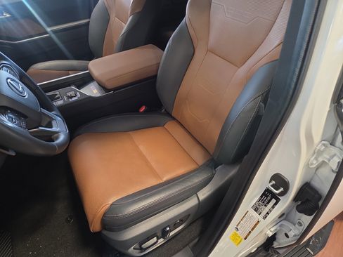 Used 2024 Lexus GX 550 Luxury+ image 9