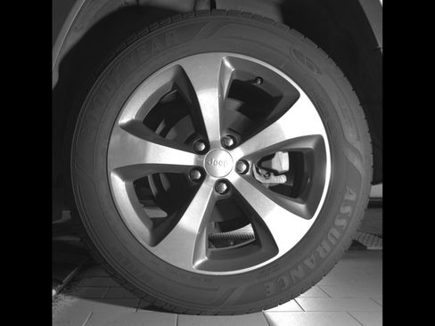 Used 2019 Jeep Cherokee Limited FWD image 12