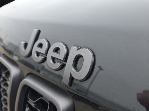 Used 2020 Jeep Grand Cherokee High Altitude AWD/4WD image 42