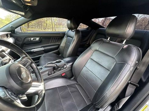 Used 2020 Ford Mustang Premium image 9