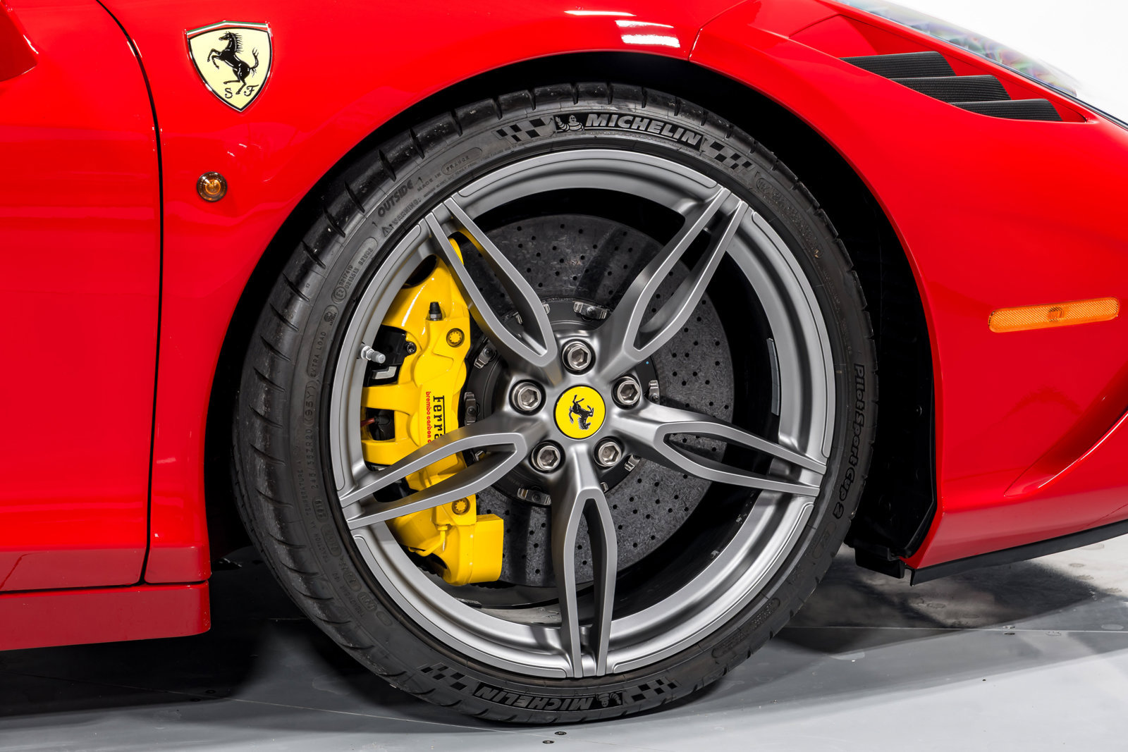 Used 2015 Ferrari 458 Speciale A RWD image 51