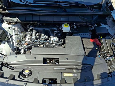 Certified 2026 Nissan Pathfinder Platinum w/ Cargo Package AWD/4WD image 31