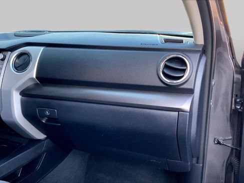 Used 2020 Toyota Tundra SR5 w/ SR5 Leather Package RWD image 18