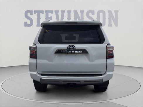 Certified 2024 Toyota 4Runner TRD Off-Road Premium AWD/4WD image 4