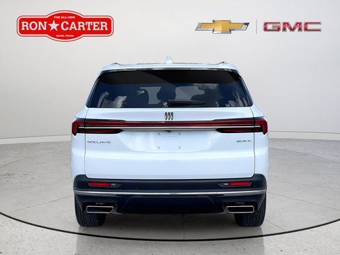 Used 2025 Buick Enclave Preferred FWD image 5