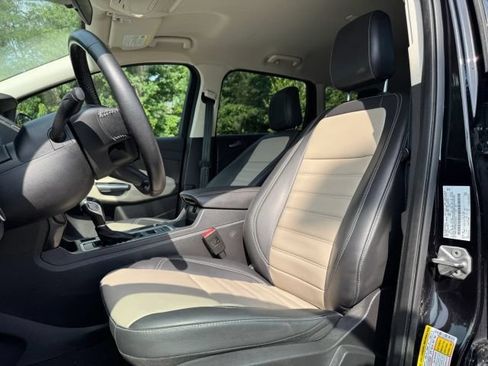 Used 2019 Ford Escape SEL AWD/4WD image 19