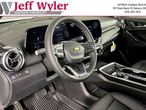New 2026 Chevrolet Equinox LT w/ Convenience Package II FWD image 15
