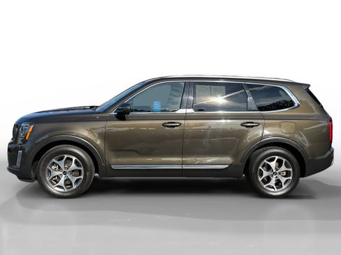 Used 2020 Kia Telluride EX w/ Towing Package FWD image 2