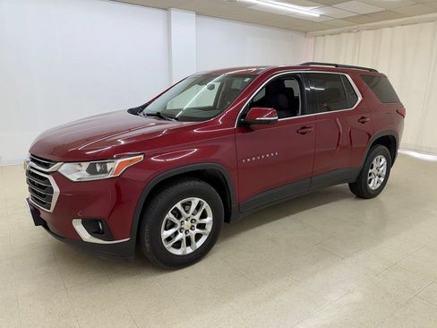 Used 2019 Chevrolet Traverse LT FWD image 1
