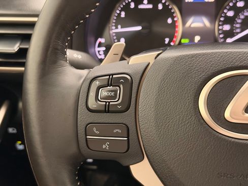 Used 2018 Lexus IS 300 w/ Comfort Package RWD image 35