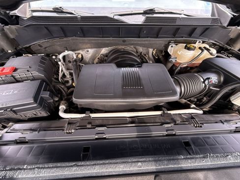 Used 2019 Chevrolet Silverado 1500 LTZ AWD/4WD image 27