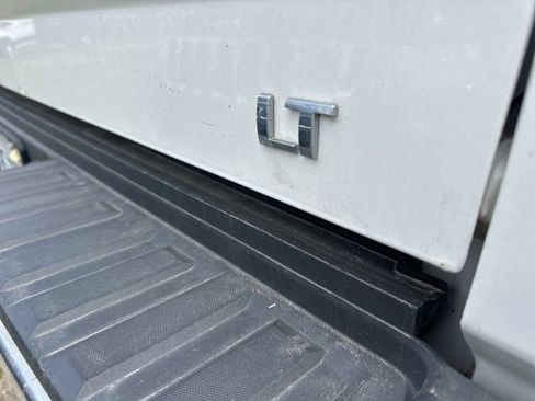 Used 2015 Chevrolet Silverado 2500 LT AWD/4WD image 10