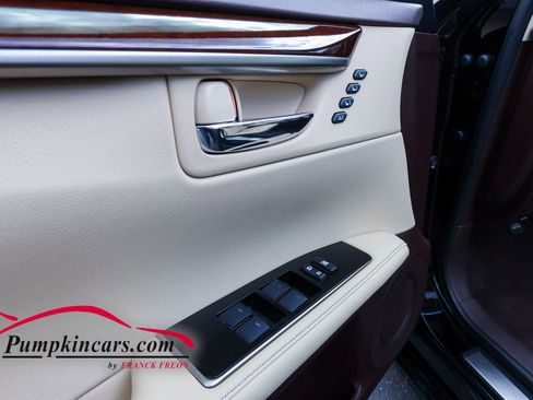 Used 2016 Lexus ES 350 w/ Luxury Package w/Wood Trim FWD image 15