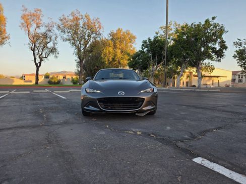Used 2017 MAZDA MX-5 Miata RF Grand Touring RWD image 2