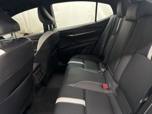 Used 2025 Toyota Camry SE image 18