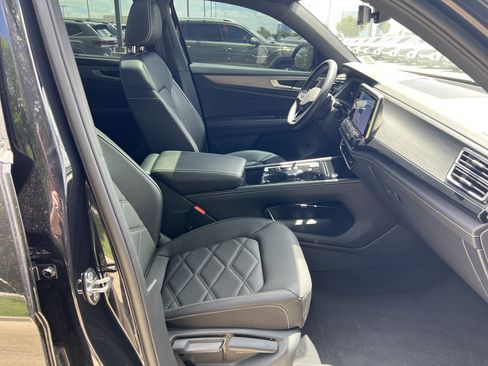 Certified 2026 Volkswagen Atlas Cross Sport SE w/ Panoramic Sunroof Package AWD/4WD image 27