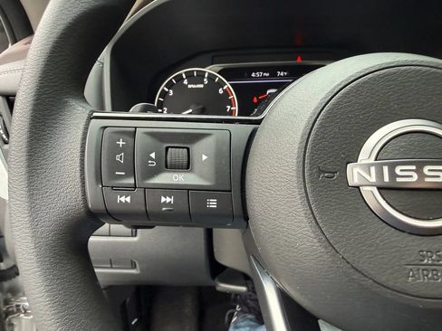 Used 2023 Nissan Rogue SV AWD/4WD image 24