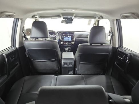 Used 2022 Toyota 4Runner TRD Off-Road Premium image 31
