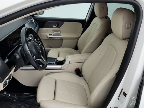 Used 2023 Mercedes-Benz GLA 250 w/ Premium Package image 19