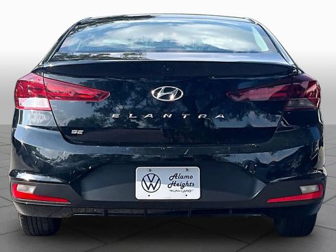 Used 2020 Hyundai Elantra SE w/ Cargo Package (C1) FWD image 5