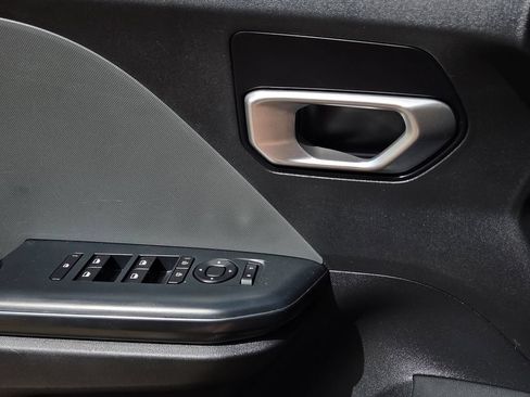 Used 2025 Kia K4 FWD image 21