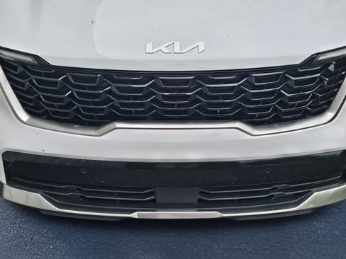 Used 2024 Kia Sorento S w/ Panoramic Sunroof Package FWD image 6