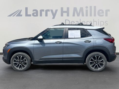 Used 2021 Chevrolet TrailBlazer ACTIV w/ Technology Package AWD/4WD image 2