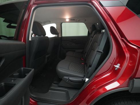 Certified 2024 Nissan Pathfinder SV AWD/4WD image 15