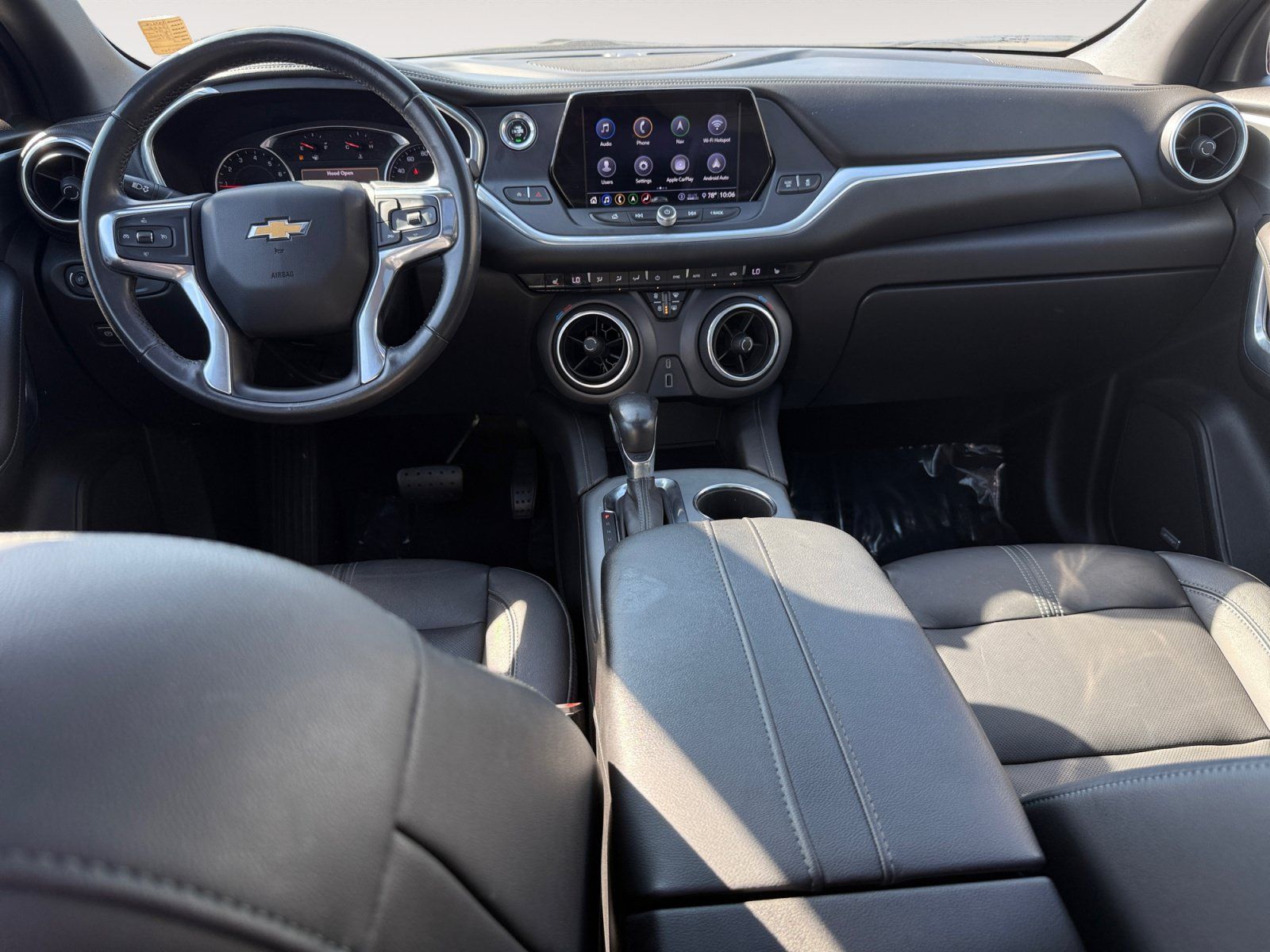 Used 2020 Chevrolet Blazer LT w/ Sound & Technology Package FWD image 15