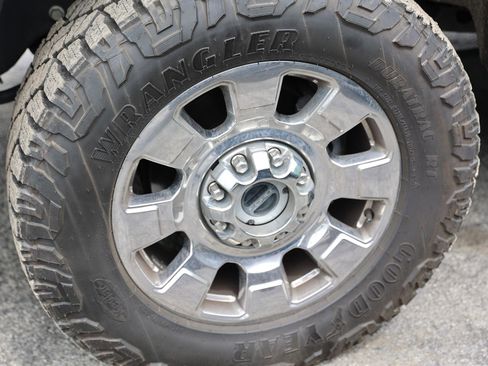 Certified 2024 Ford F250 Lariat w/ Lariat Ultimate Package AWD/4WD image 8