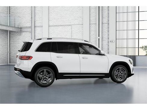 New 2026 Mercedes-Benz GLB 250 4MATIC image 18