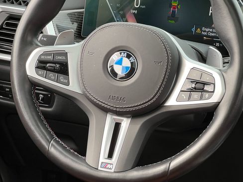 Used 2023 BMW X7 M60i image 27