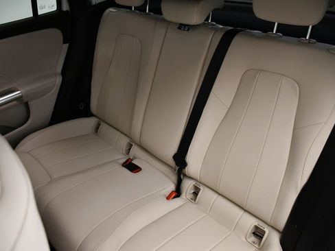 Used 2025 Mercedes-Benz GLA 250 4MATIC image 44