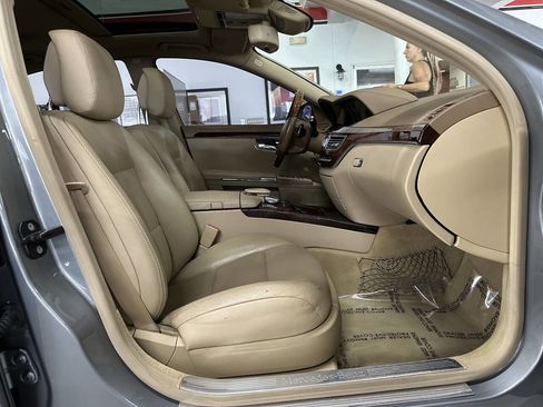 Used 2011 Mercedes-Benz S 550 4MATIC image 17