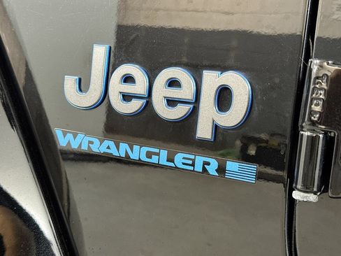 Used 2024 Jeep Wrangler High Altitude AWD/4WD image 9