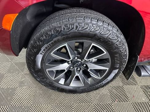 Used 2023 Chevrolet Tahoe Z71 w/ Luxury Package image 10