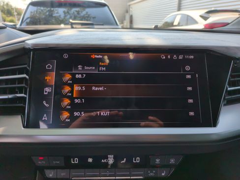 Certified 2023 Audi Q4 e-tron Premium Plus w/ Premium Plus AWD/4WD image 22