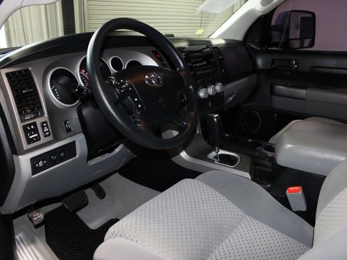 Used 2010 Toyota Tundra 2WD Double Cab image 22
