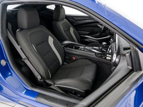 Used 2021 Chevrolet Camaro LT w/ Technology Package RWD image 32